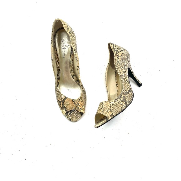 Kelly & Kate Women’s Tan Heels Animal Skin Print 9.5 - Picture 4 of 7